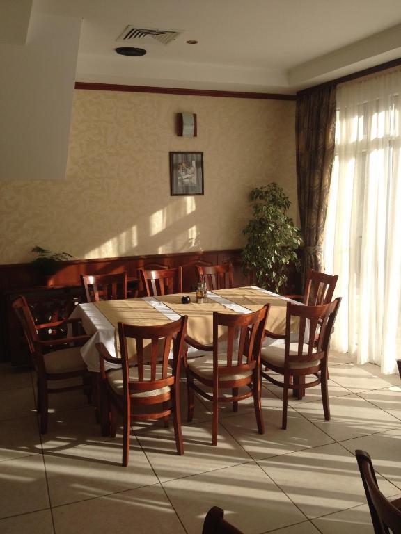 Hotel Elena Veliko Tărnovo Exteriör bild